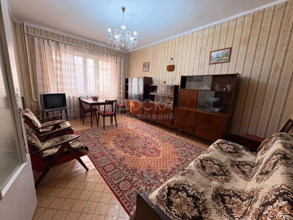 Продаю 2-комнатную квартиру, 47кв. м., этаж - 2/9, 7мкр.