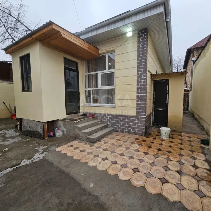 Продаю дом 3-ком. 63кв. м., этаж-1, 1.9-сот., стена кирпич, Срочно Продаю дом участок  переулок Ашхабадский №7/пересекает ул., Горького.