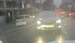 Машина выехала на встречку на улице Панфилова