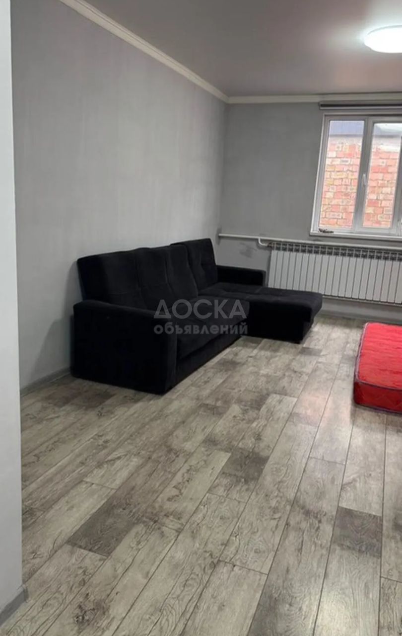 Сдаю 1-комнатную квартиру, 33кв. м., этаж - 2/2, Ак-Орго ж/м.