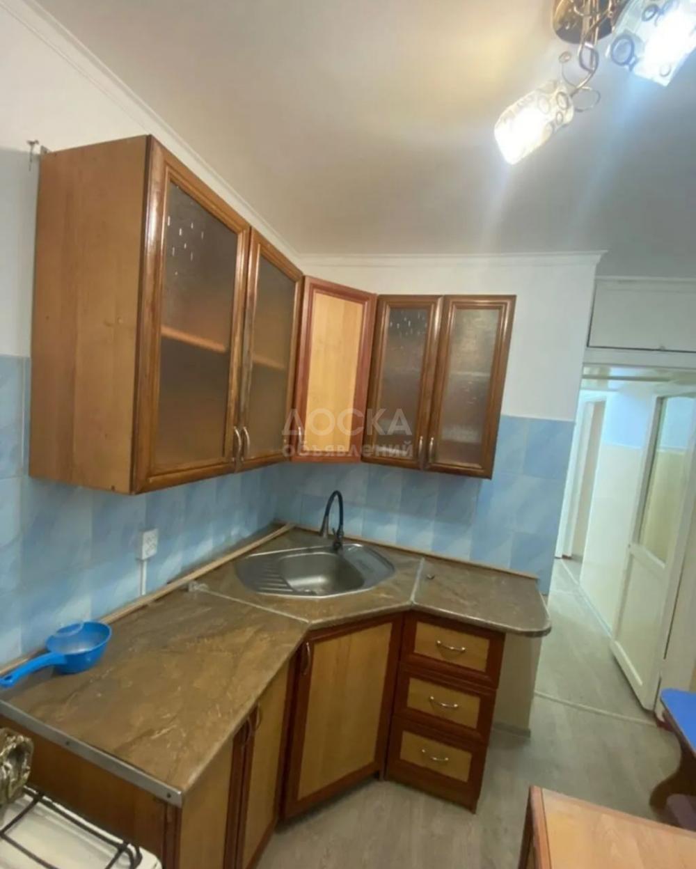 Сдаю 1-комнатную квартиру, 34кв. м., этаж - 1/4, 8 мкр.