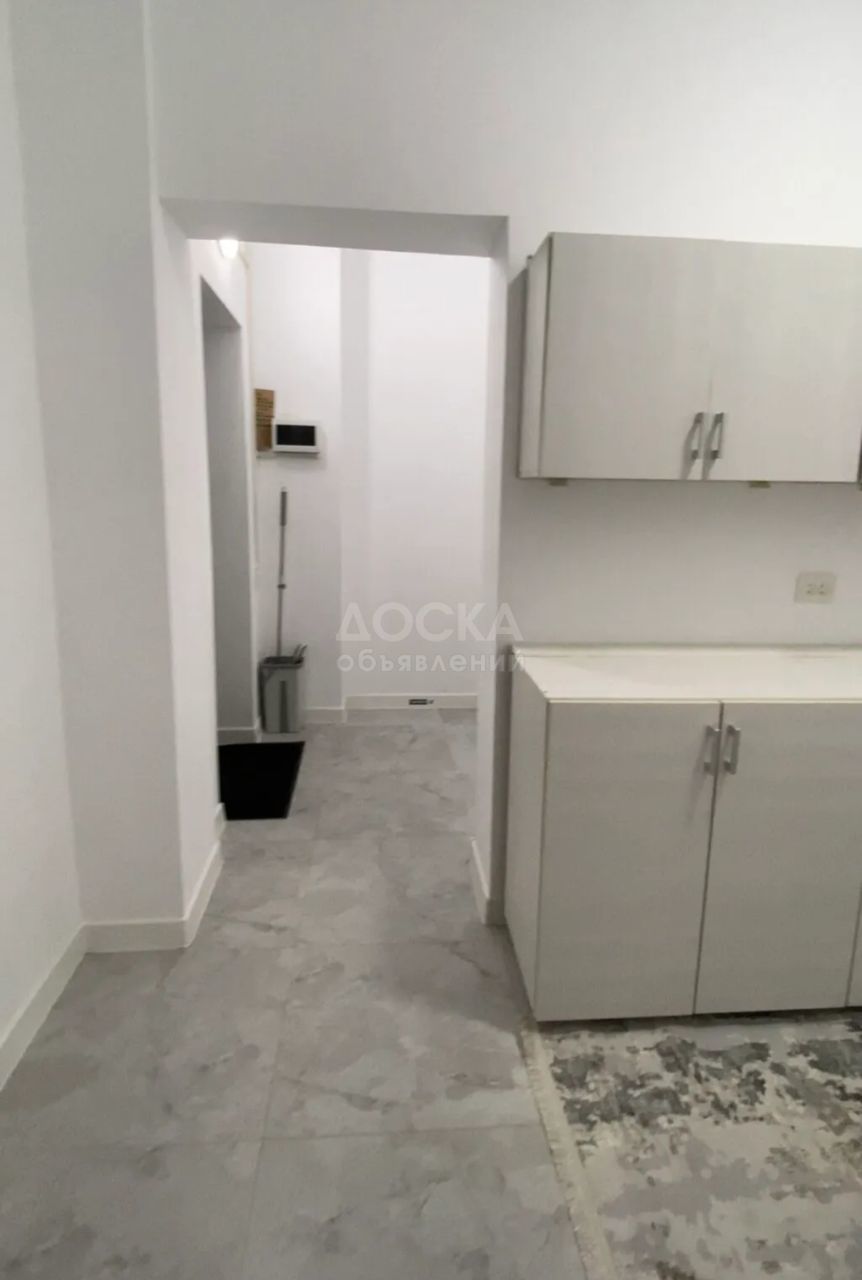 Сдаю 1-комнатную квартиру, 34кв. м., этаж - 1/3, кызыл аскер.