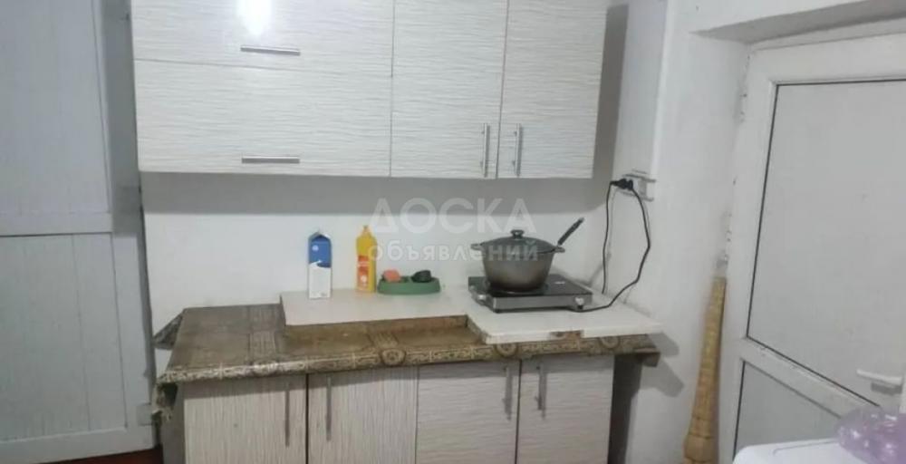 Сдаю 3-комнатную квартиру, 50кв. м., этаж - 1/1, жибек жолу.