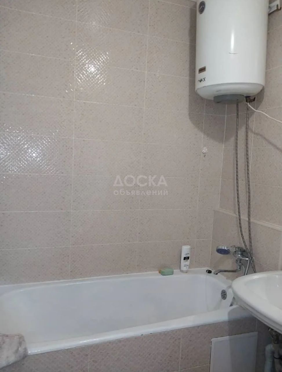 Сдаю 1-комнатную квартиру, 34кв. м., этаж - 5/5, 10 мкр.