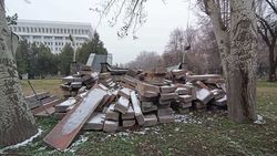 «Целесообразно ли демонтировали плиты возле Белого дома и Исторического музея?» - житель