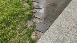 Житель просит привести в порядок сквер на Абдрахманова—Киевская