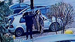 Водитель Volkswagen оставил мусор на парковке, - горожанин