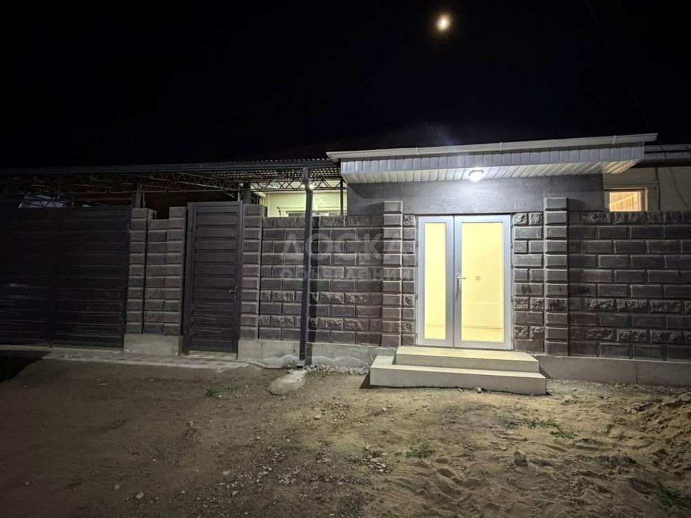 Продаю дом 4-ком. 120кв. м., этаж-1, 4-сот., стена кирпич, Ж/М Рухий-Мурас 2. 160000$.