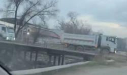 В мэрии ответили на жалобу жителей на дорогу на ул.Окраинная