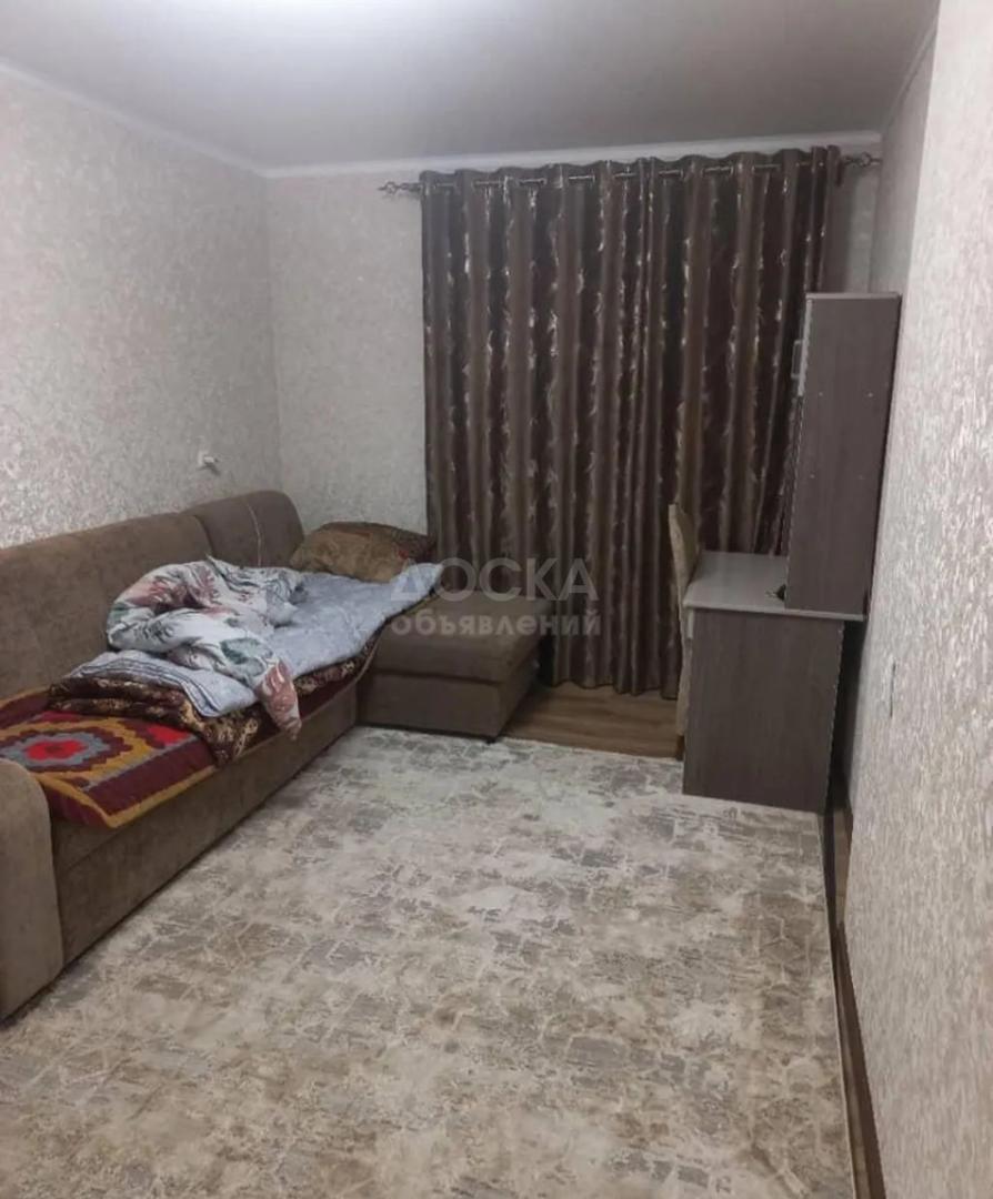 Сдаю 1-комнатную квартиру, 35кв. м., этаж - 2/4, политех.