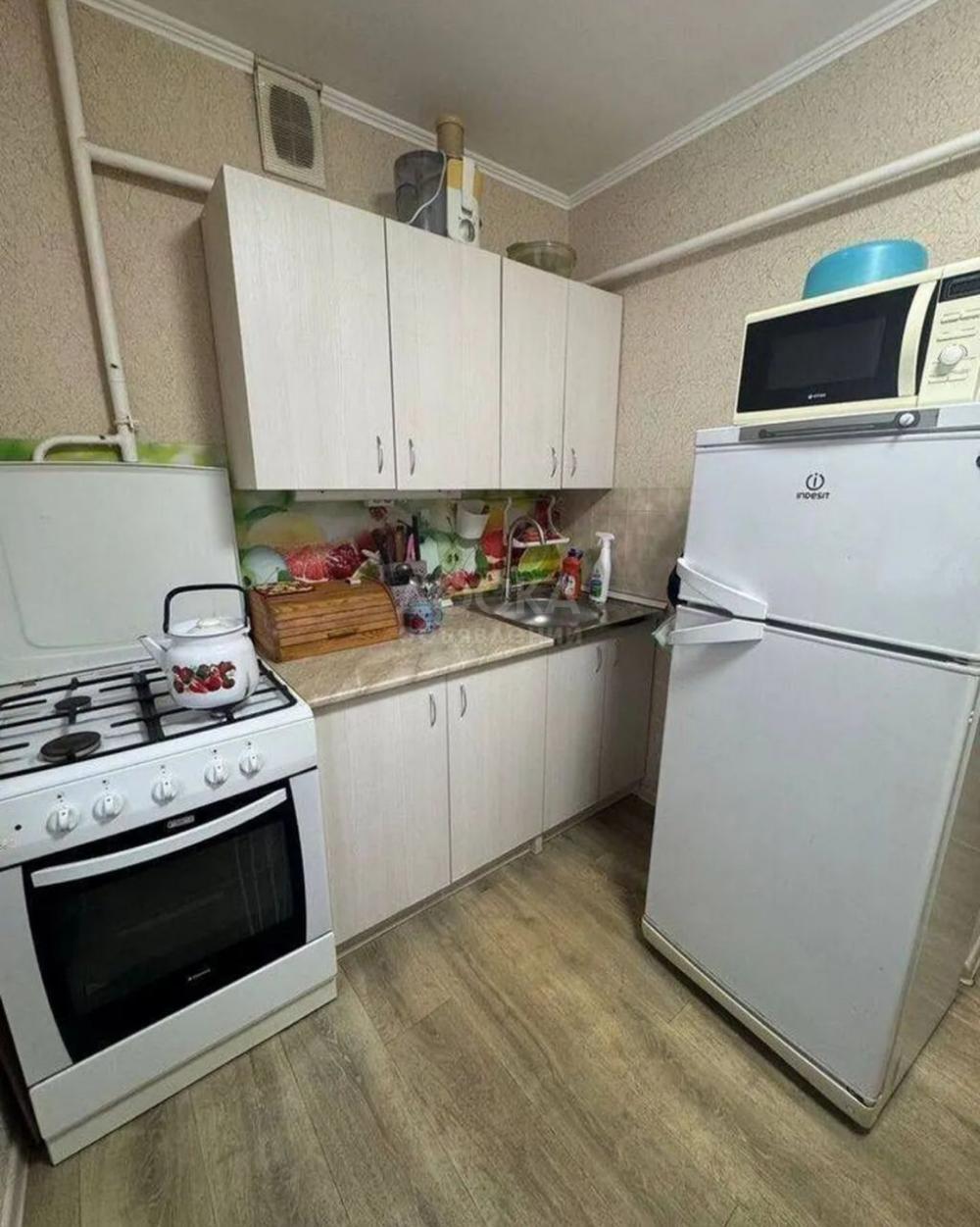 Сдаю 1-комнатную квартиру, 35кв. м., этаж - 8/9, ЮГ-2.