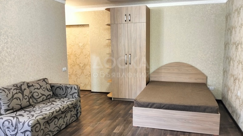 Сдаю 1-комнатную квартиру, 40кв. м., этаж - 3/4, напротив Бишкек парка - по улице Киевской, дом 133.