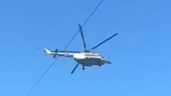 В городе Кара-Балта вертолет летал на низкой высоте. Жители обеспокоены