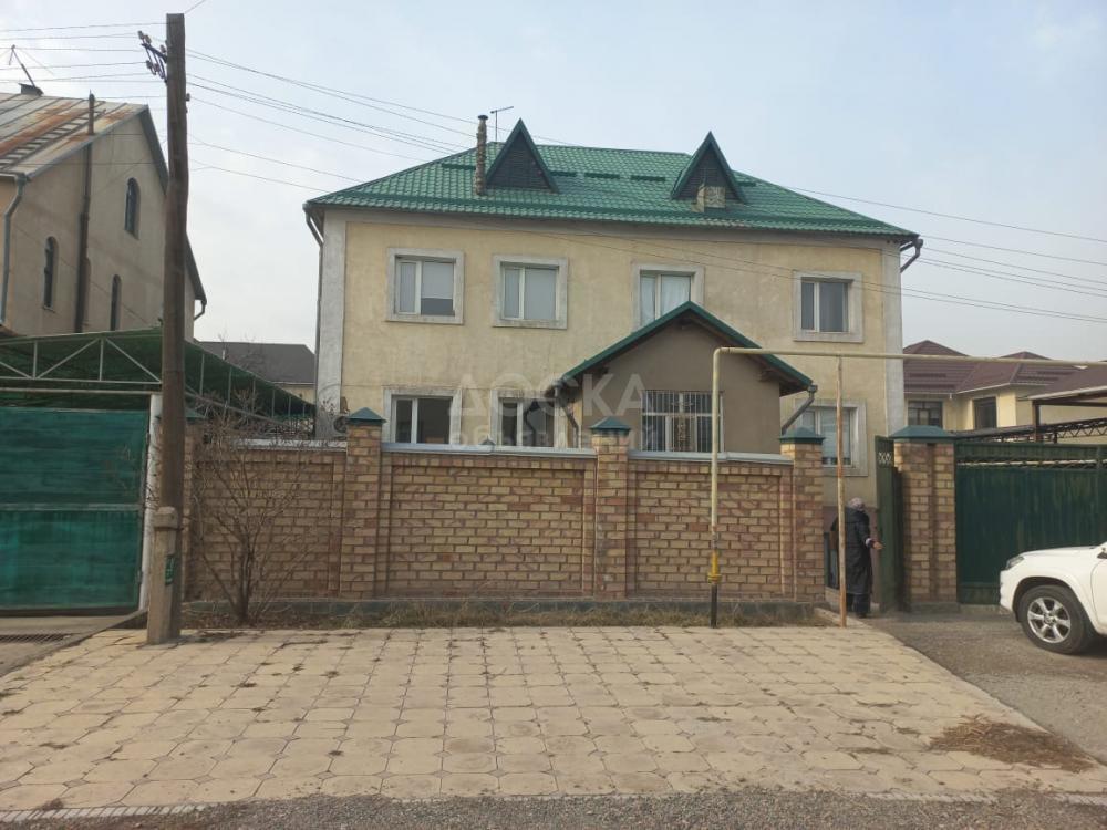 Сдаю дом 10+-ком. 420кв. м., этаж-2, 8-сот., стена кирпич, Переулок Кок-Добо, дом 8.