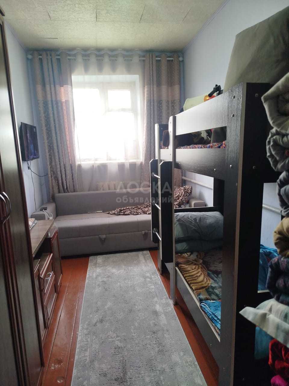 Продаю 2-комнатную квартиру, 47кв. м., этаж - 1/2, Продается 2-х комнатная квартира улица Полевая, район ж\м Бакай Ата.