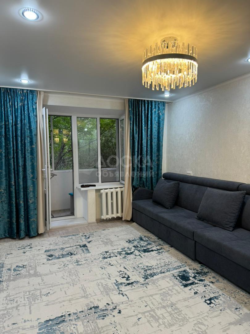 Сдаю 2-комнатную квартиру, 1кв. м., этаж - 3/5, Алмаатинка / Чуй. Вдоль дороги..