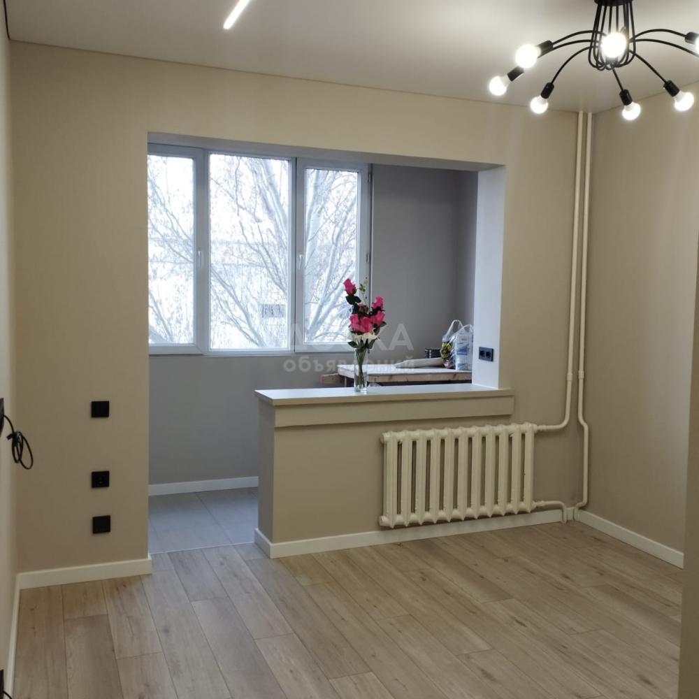 Продаю 2-комнатную квартиру, 48кв. м., этаж - 3/9,  Востоке-5.