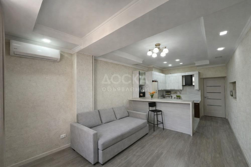 Продаю 2-комнатную квартиру, 57кв. м., этаж - 5/10, Горького/Абая.