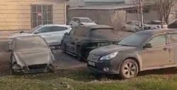 Житель просит навести порядок на Анкара—Октябрьская, где стоят поступившие на ремонт машины