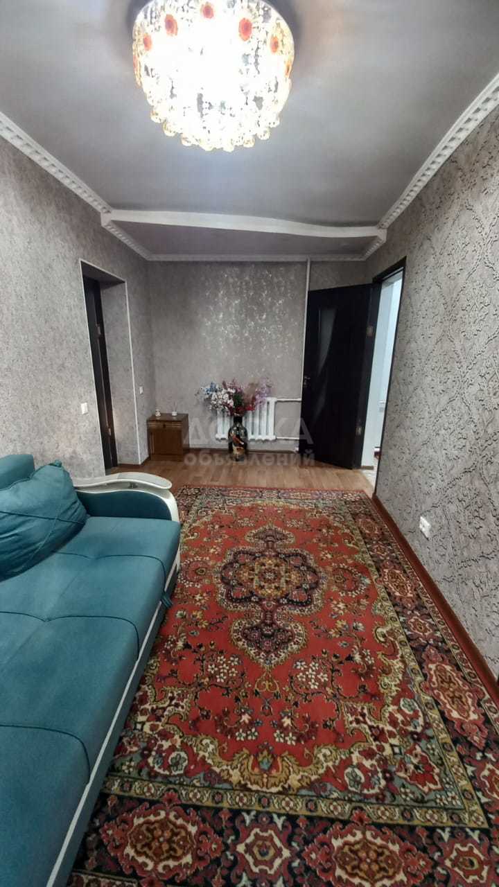 Продаю дом 3-ком. 106кв. м., этаж-1, 4-сот., стена кирпич, Бишкек.