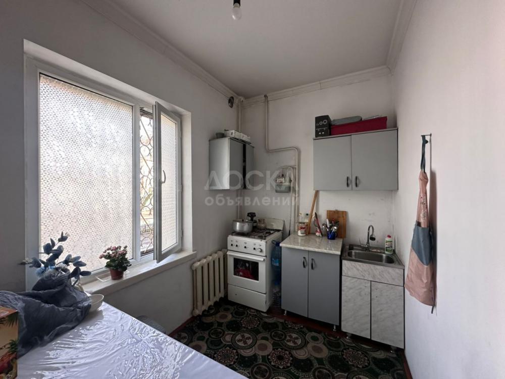 Продаю 1-комнатную квартиру, 33,4кв. м., этаж - 1/3, р-н Кудайберген.