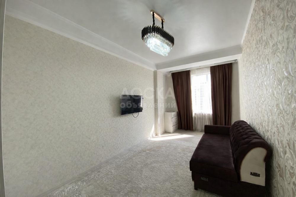 Продаю 2-комнатную квартиру, 63кв. м., этаж - 8/9, Аламедин-1.