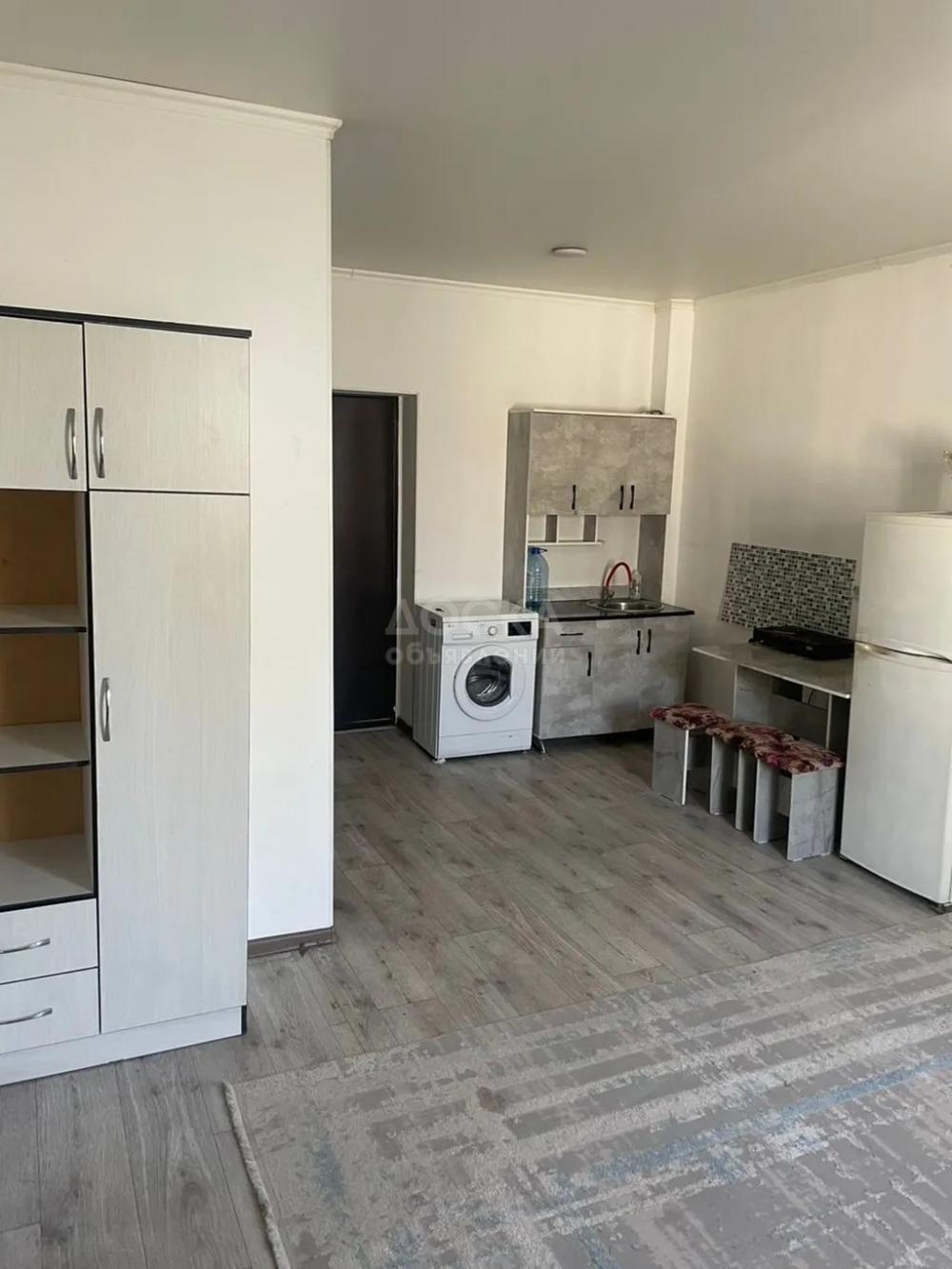 Сдаю 2-комнатную квартиру, 45кв. м., этаж - 2/2, аламединский рынок.