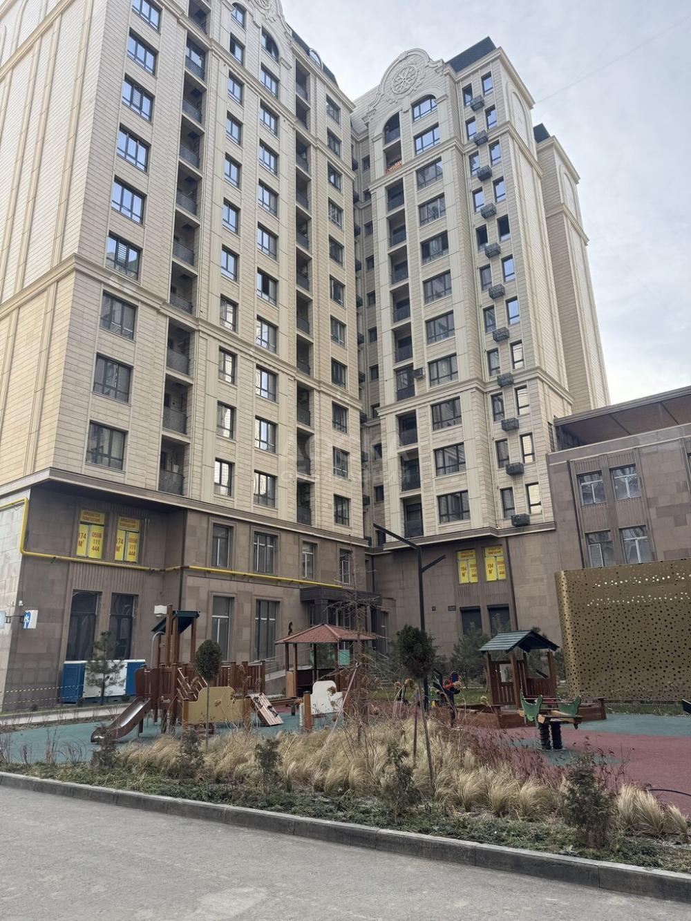 Продаю 1-комнатную квартиру, 54кв. м., этаж - 4/14, ТРЦ Ала Арча.