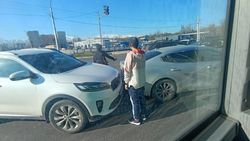 На Ахунбаева—Малдыбаева произошло ДТП с участием двух машин