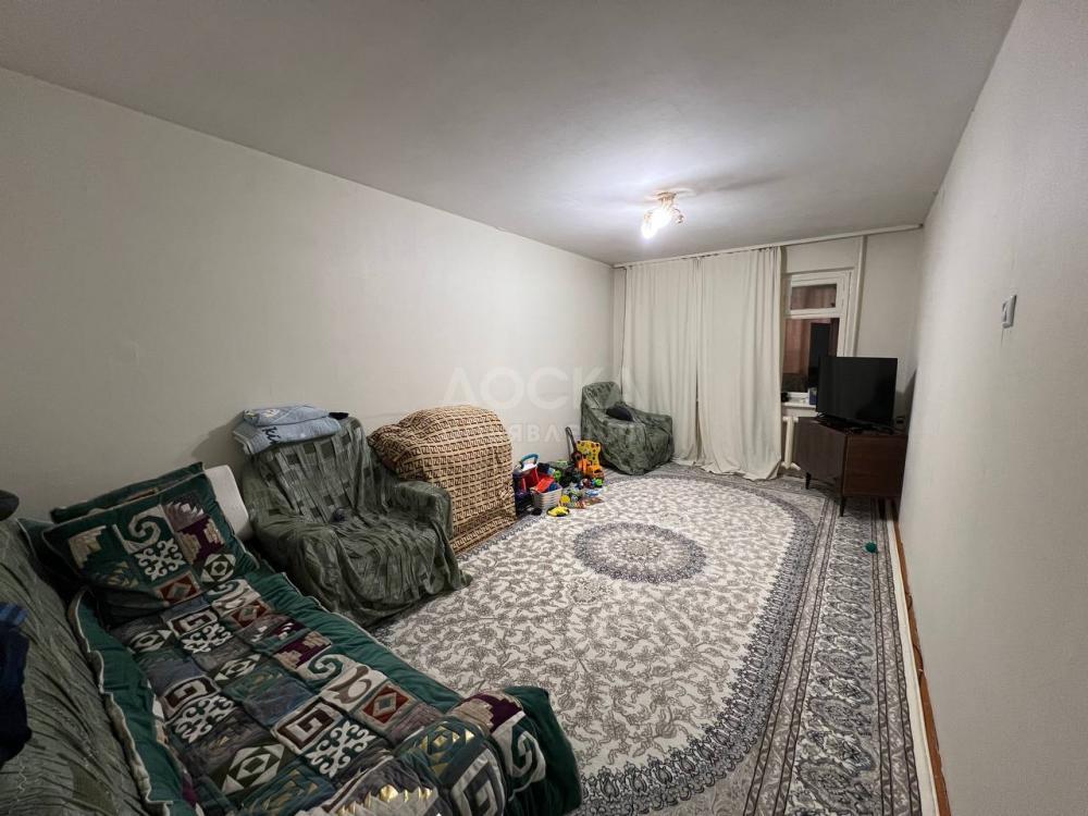 Продаю 1-комнатную квартиру, 39кв. м., этаж - 3/4, 4-мкрн.