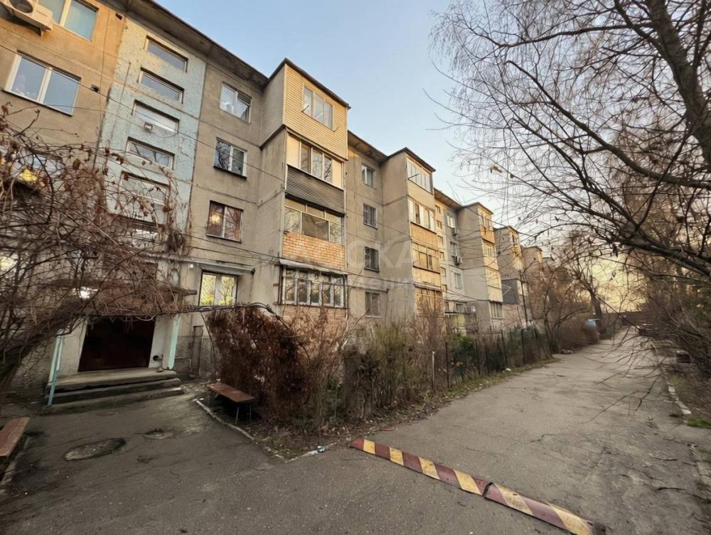 Продаю 3-комнатную квартиру, 64кв. м., этаж - 3/4, Аламедин-1.