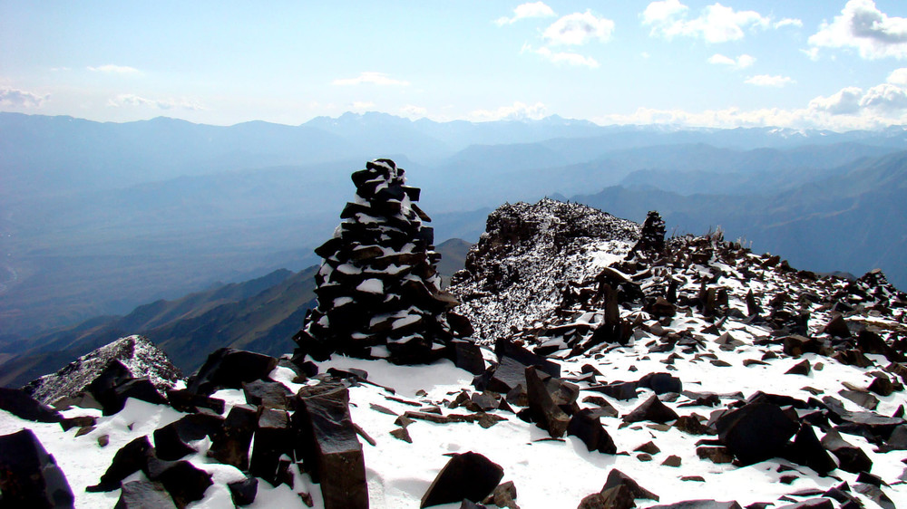 Жылаңач-Бугу чокусу