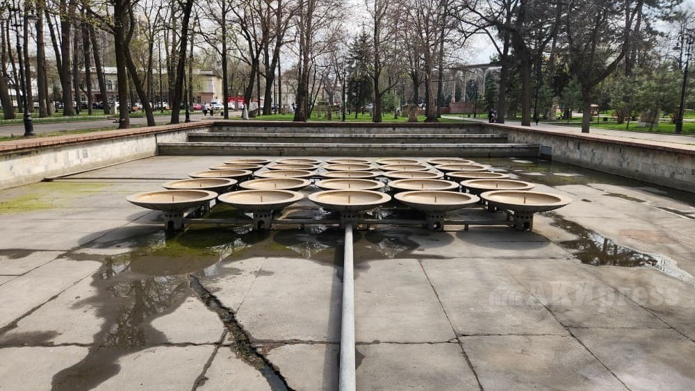 Данный фонтан будет с подсветкой