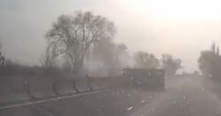 На объездной трассе машина на большой скорости врезалась в бетонные блоки