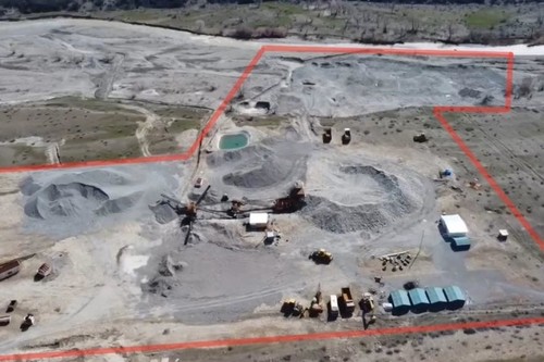 Незаконные Земли