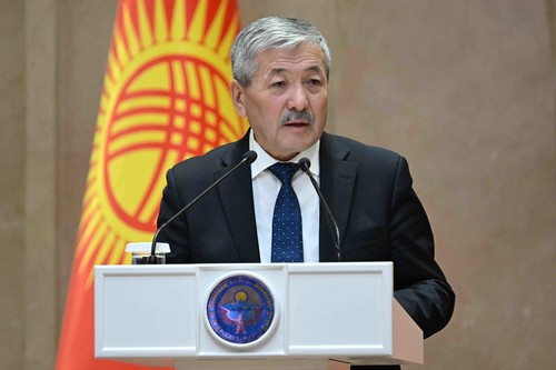 Адылбек Касымалиев поздравил работников сферы цифровых технологий с профессиональным праздником