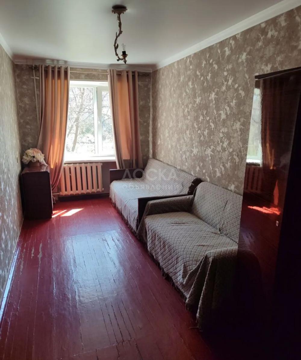 Сдаю 2-комнатную квартиру, 45кв. м., этаж - 2/4, Ата-Тюрк парк.