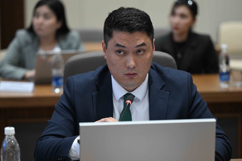 директор Департамента туризма Эрденет Касымов