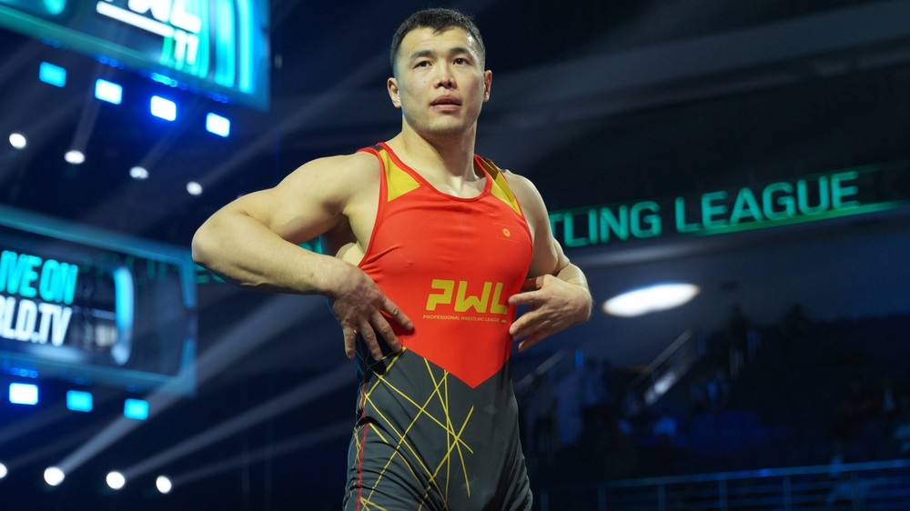 Акжол Махмудов