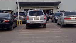 Пешеходный переход у магазина «Чекит» превращён в парковку — житель в очередной раз просит принять меры