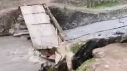 В селе Саты Жалал-Абадской области обрушился мост