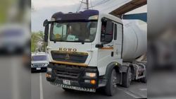На Горького—Матросова спецтехника перекрыла дорогу, - горожанин На Горького—Матросова спецтехника перекрыла дорогу, - горожанин