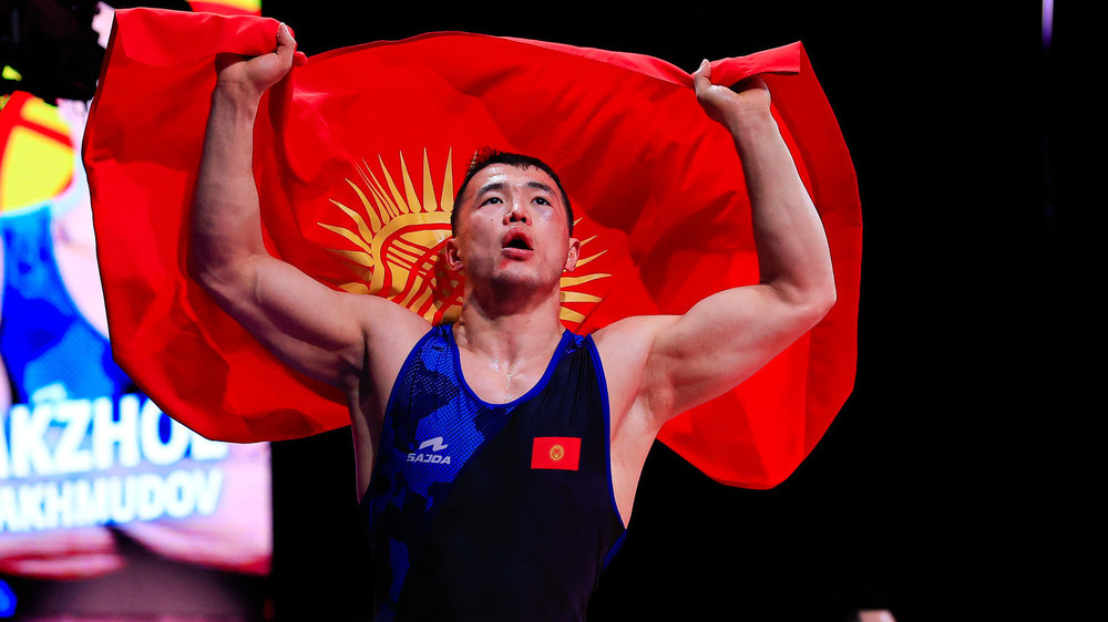 Акжол Махмудов