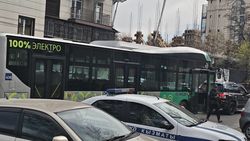 В мэрии ответили на недовольство горожанина новым маршрутом электробуса №2