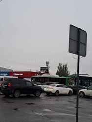 Из-за поломки светофора на Аламединском рынке вечером пробки, - горожанин