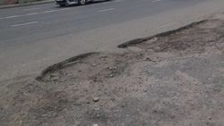 «Бишкекасфальтсервису» поручат ямочный ремонт на Л.Толстого при повороте в больницу