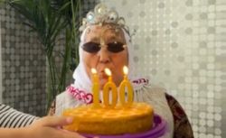 101-летняя бабушка сняла тренд с внучками в день рождения
