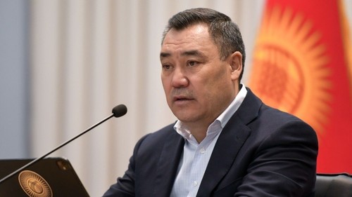 «Не асфальтируйте дороги короткими участками по просьбе депутатов или министров», -  Садыр Жапаров предупредил министра транспорта Солтобаева