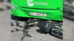 На Московской произошло ДТП с участием автобуса и скутера. Видео