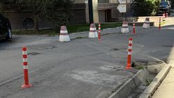 Сигнальные столбики сузили дорогу на Орозбекова—Чокморова, - житель